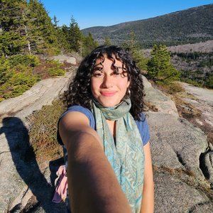 Meet your Posher, Elisa